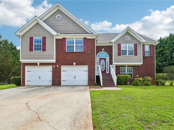 70 Feldspar Dr, Jefferson, GA 30549
