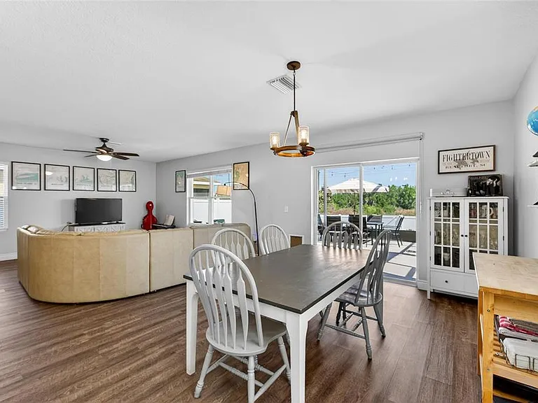 11176 Leland Groves Dr — Photo 19