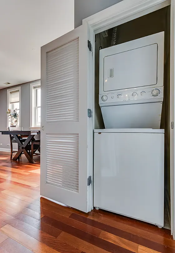 1 bed, 900 sqft, $2,200 — Photo 3