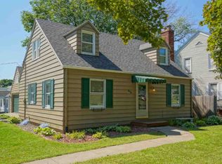 916 W Forrest Hill Ave, Peoria, IL