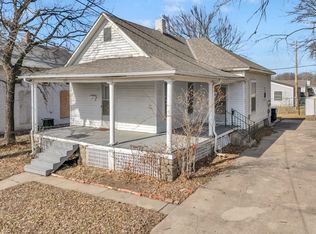 512 Lakeside Pl, Newton, KS 67114