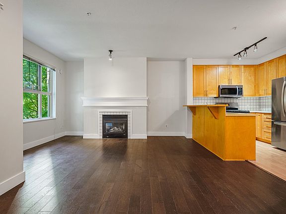 3rd image of 4655 Valley Dr #1217