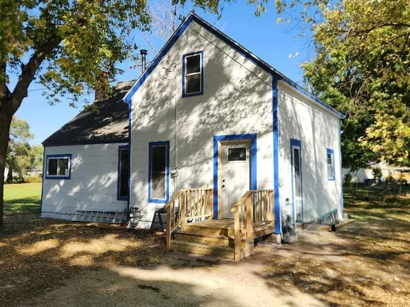 930 Pearl St, Lamont, IA 50650