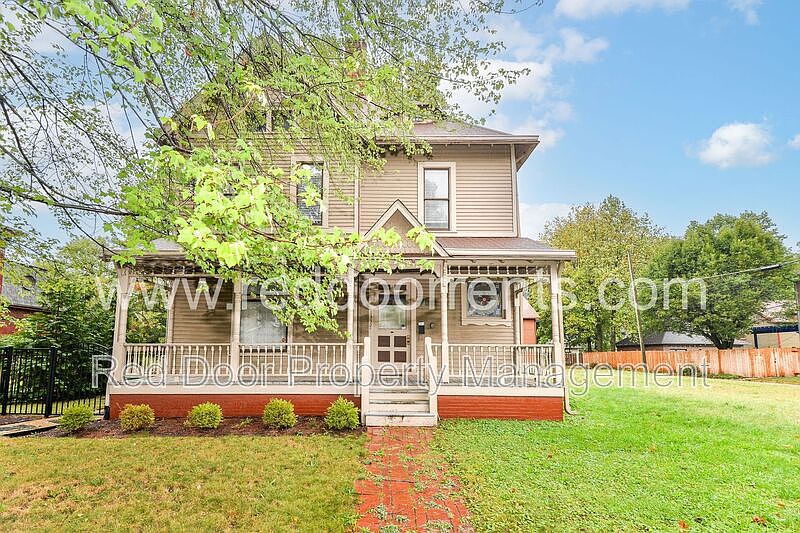 1st image of 1332A N College Ave