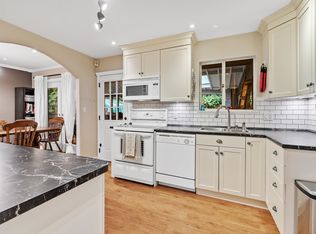 4921 44a Ave, Delta, BC V4K 1E6