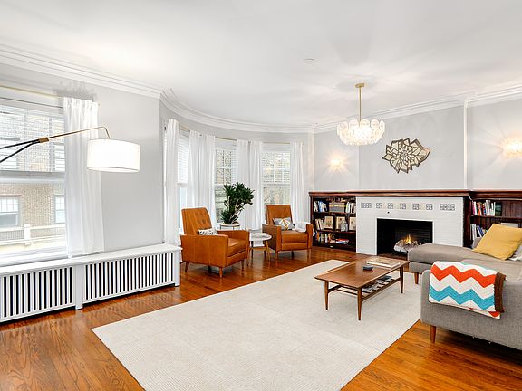 5th image of 3147 N Cambridge Ave #3