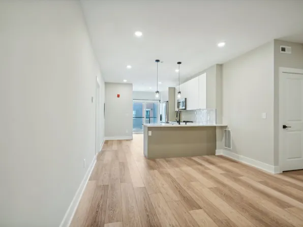 2635 W Jefferson St, Philadelphia, PA