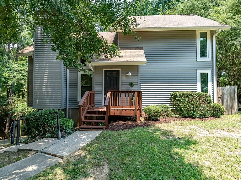 4865 Indian Valley Rd — Photo 2