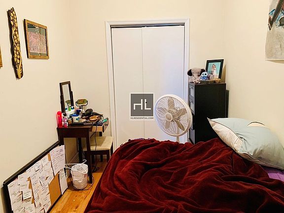 3rd image of 177 Park Pl APT 2
