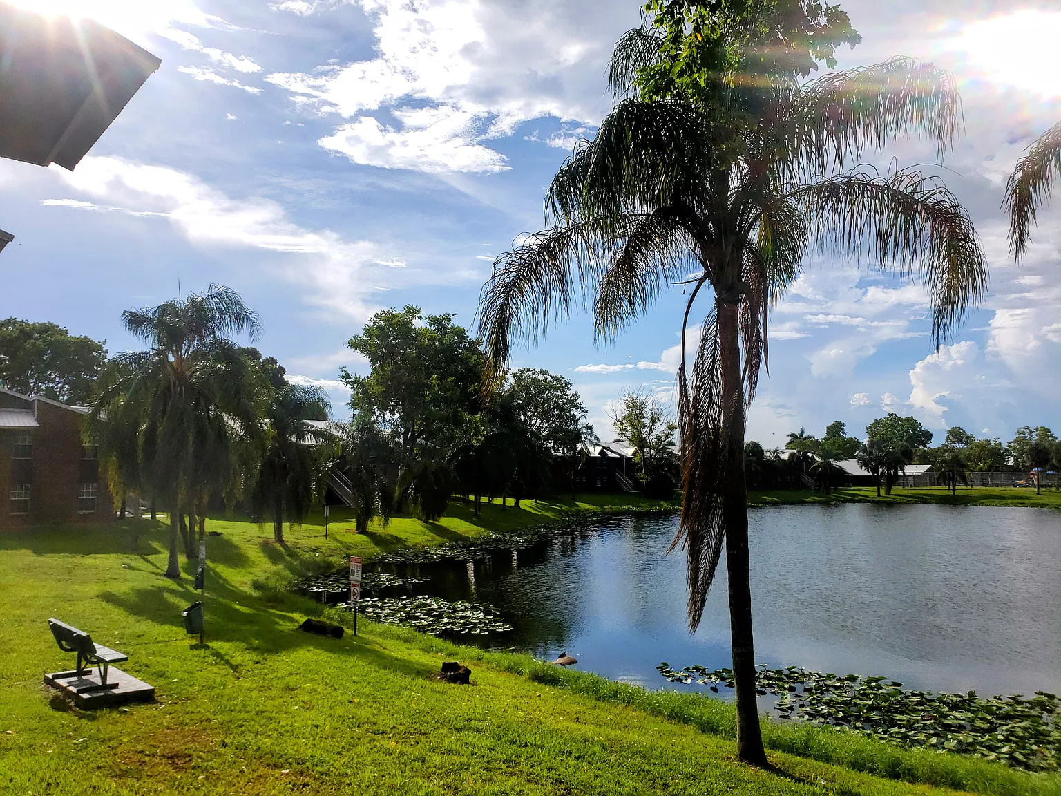 Lake View Villas — Photo 4