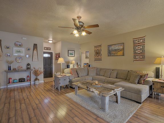 3rd image of 1201 Otono Cir