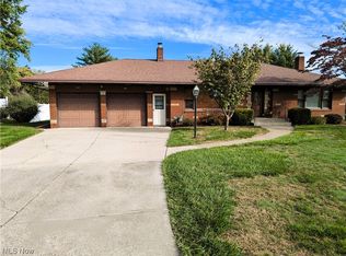 1589 Krumroy Rd, Akron, OH 44306