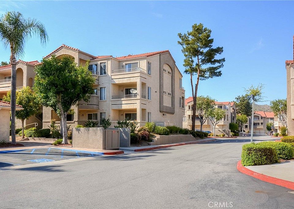 Triana At Corona Ranch Condominiums 1020 Vista Del Cerro Dr Corona CA