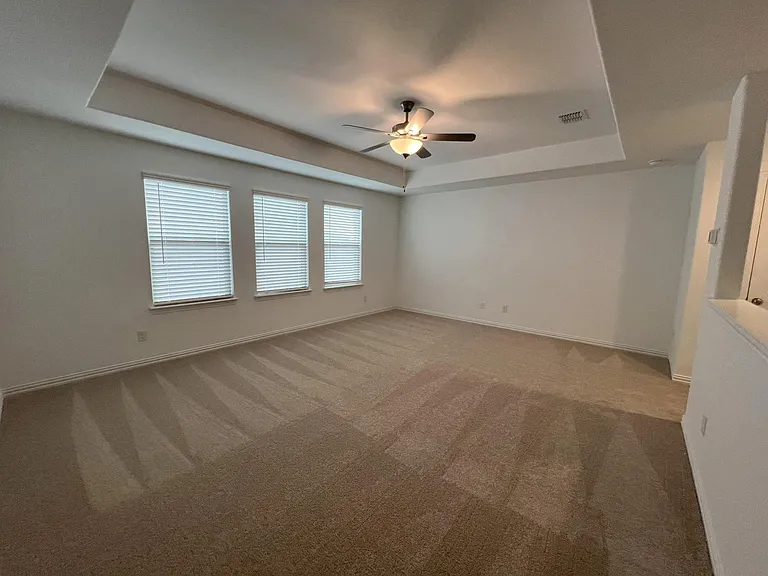1129 Flameleaf Dr — Photo 32