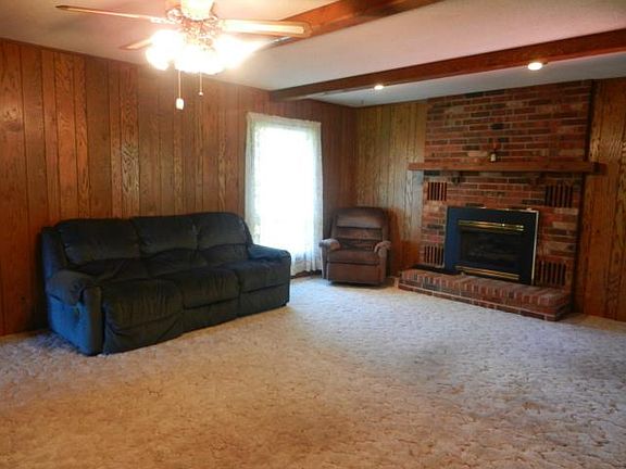 5th image of 28770 Hedge Ln