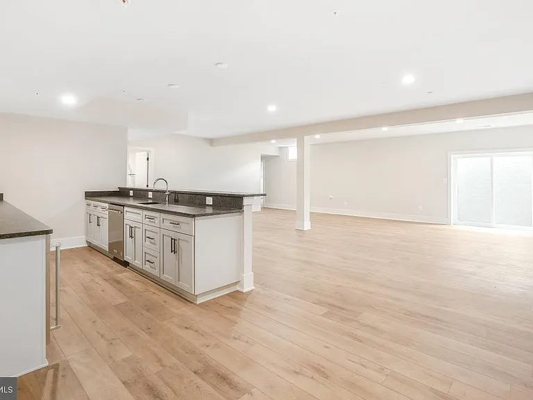 12321 Potomac Hunt Rd — Photo 56