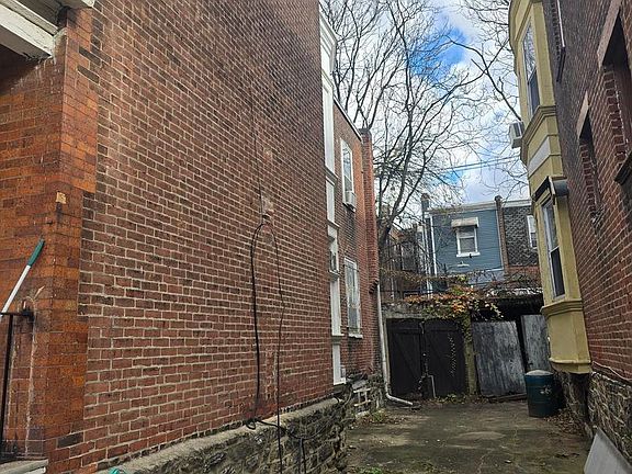 2nd image of 4943 N Warnock St