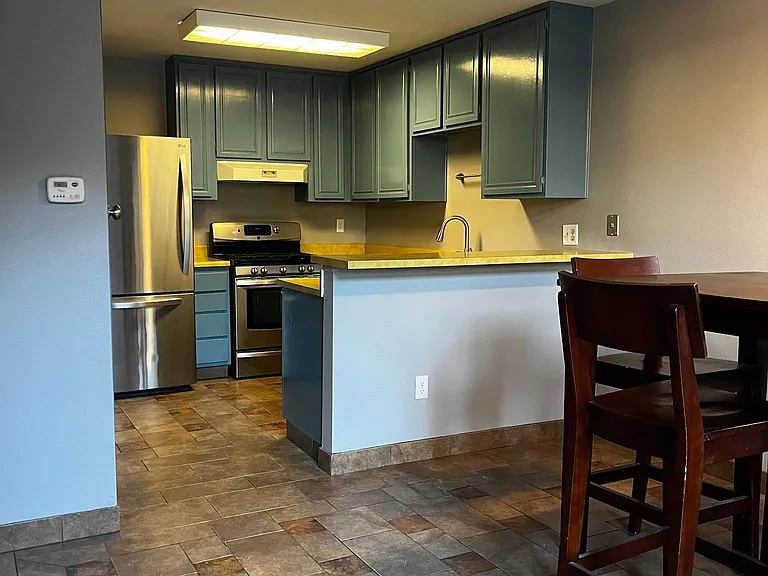 1066 Cabrillo Park Dr #A — Photo 10