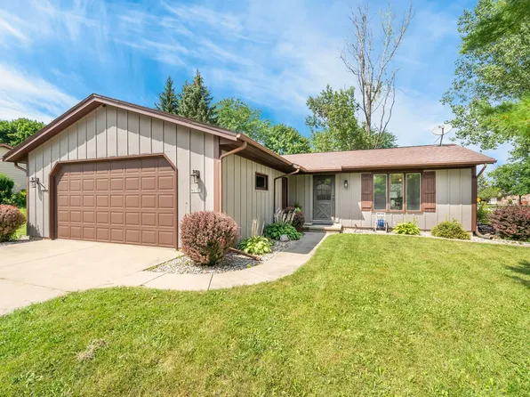 W6132 Pilgrim St, Appleton, WI 54914