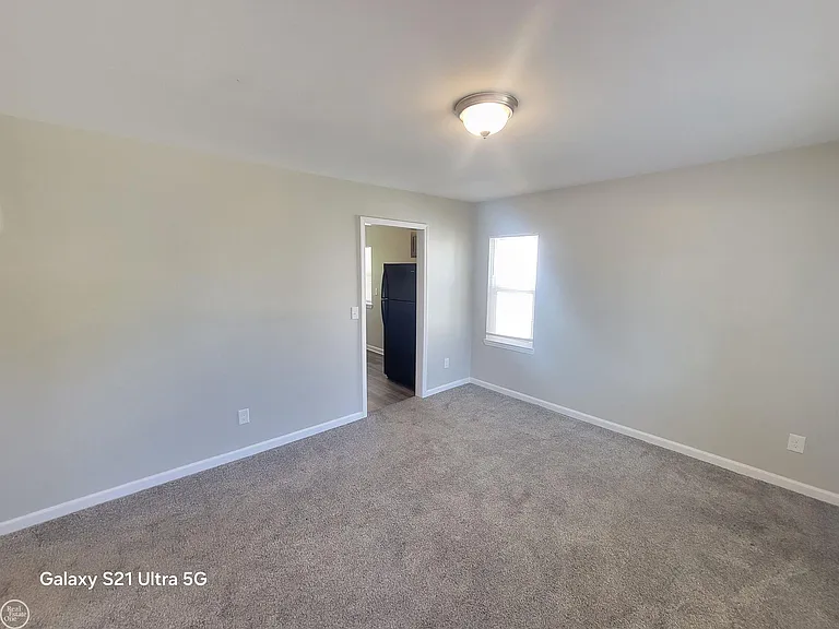 13148 Sherman Ave — Photo 5