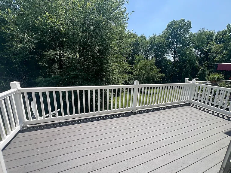 540 Van Dyke Cir — Photo 11