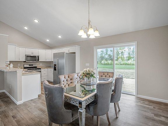 3rd image of 26098 Northland Crossing Dr