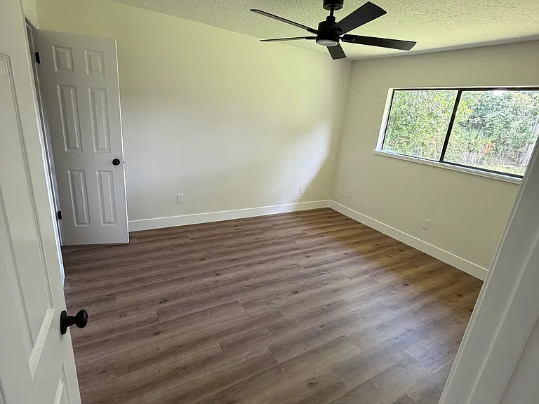 5080 Mayflower St — Photo 10