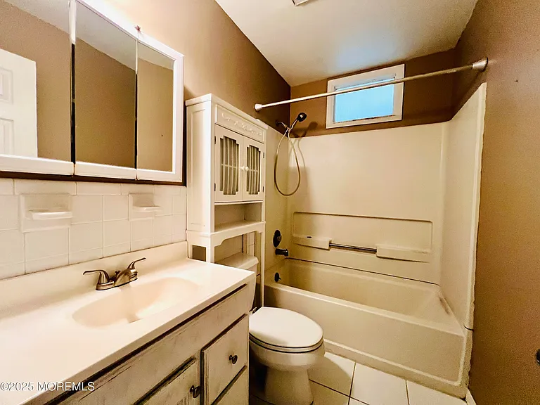 8 Corey Dr — Photo 12