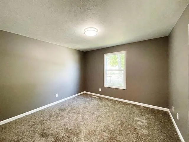 1836 Franklin St — Photo 10