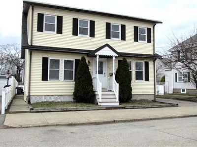 31 Annie St, Pawtucket, RI, 02861