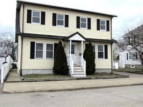 31 Annie St, Pawtucket, RI 02861