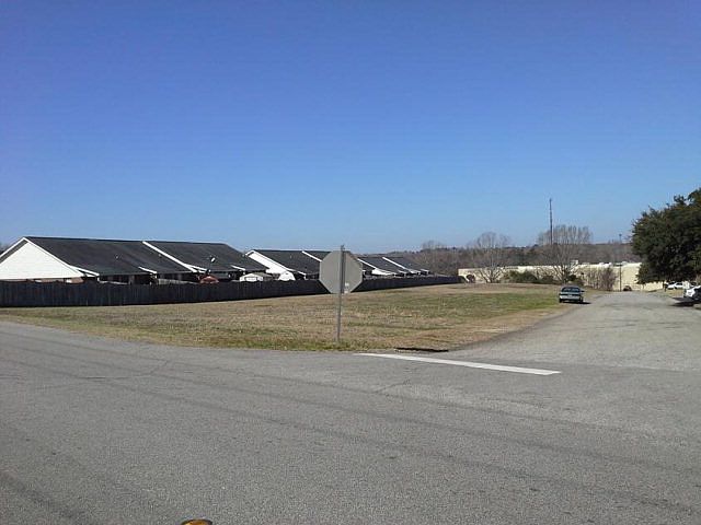 1st image of 2304 Northview Dr