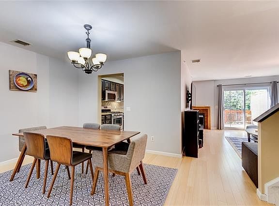 5th image of 1602 Dorset Dr
