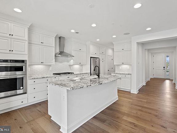 2nd image of 133 Cowbird St