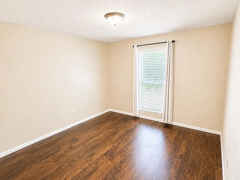 2239 Highland Hills Dr — Photo 21