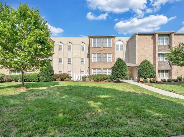 4865 Glen Ivy Ln SW #209, Roanoke, VA 24018