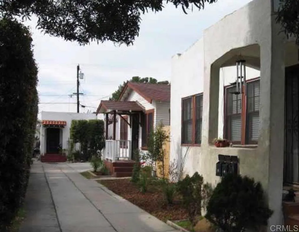 2 bed, 750 sqft, $2,800 — Photo 1