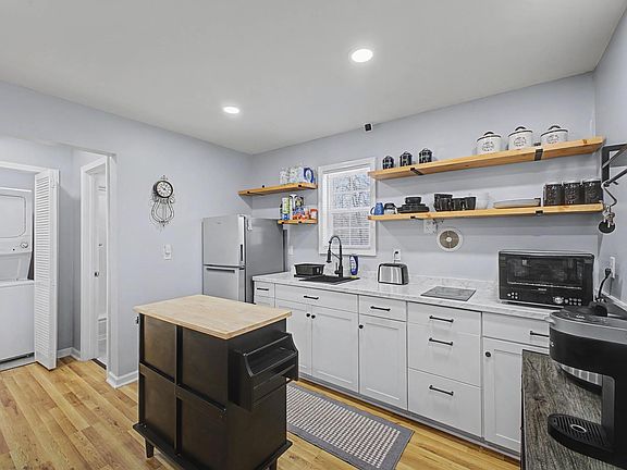 4th image of 7942 Wagener Rd