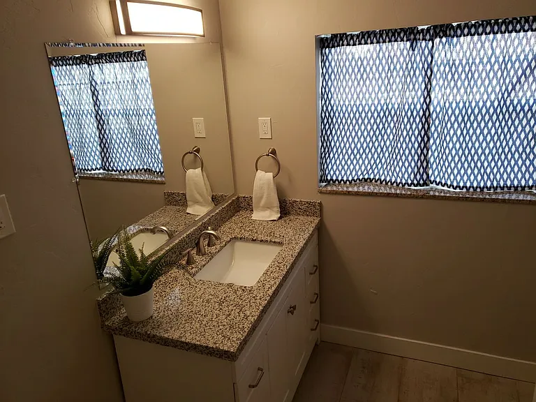 1712 E Wasatch Blvd — Photo 12