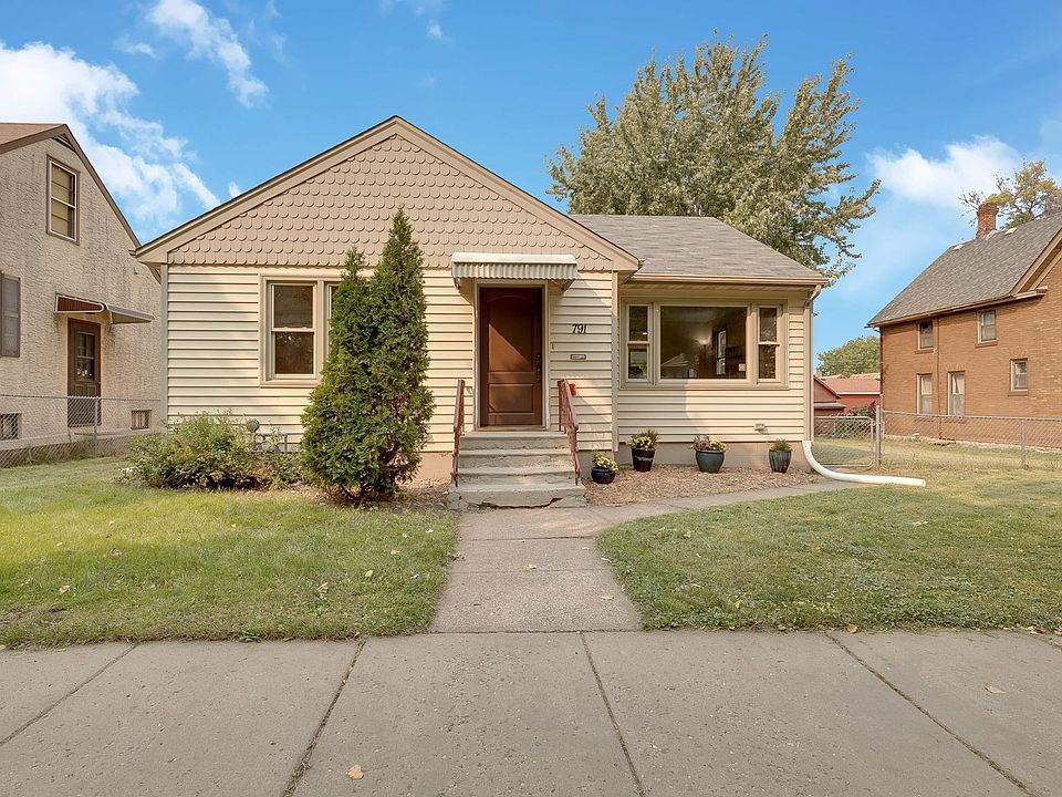 1st image of 791 Minnehaha Ave W