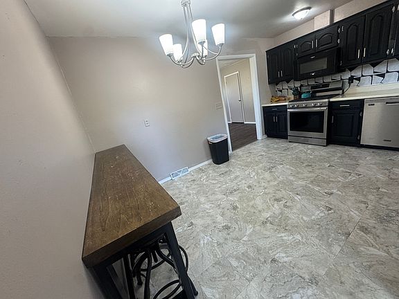 3rd image of 172 S 525 W
