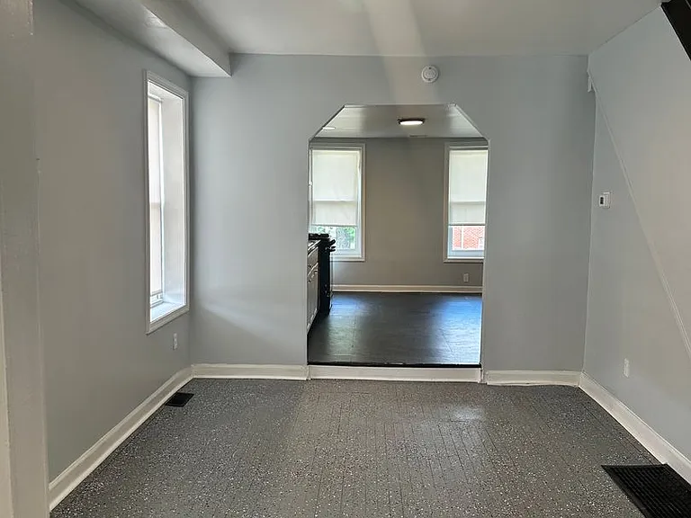 1143 Ashburton St — Photo 5