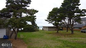 1st image of 4633 SW Beach Ave