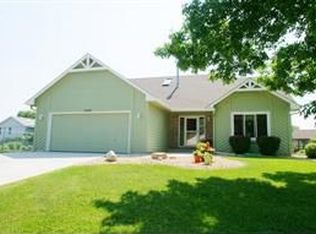 16240 Grove Trl, Lakeville, MN 55044