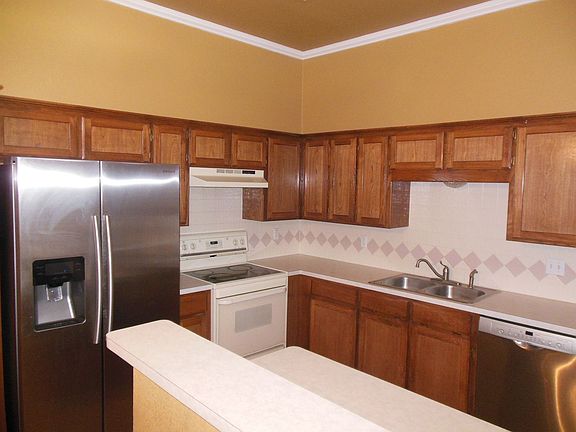 4th image of 4106 Fawn Dr