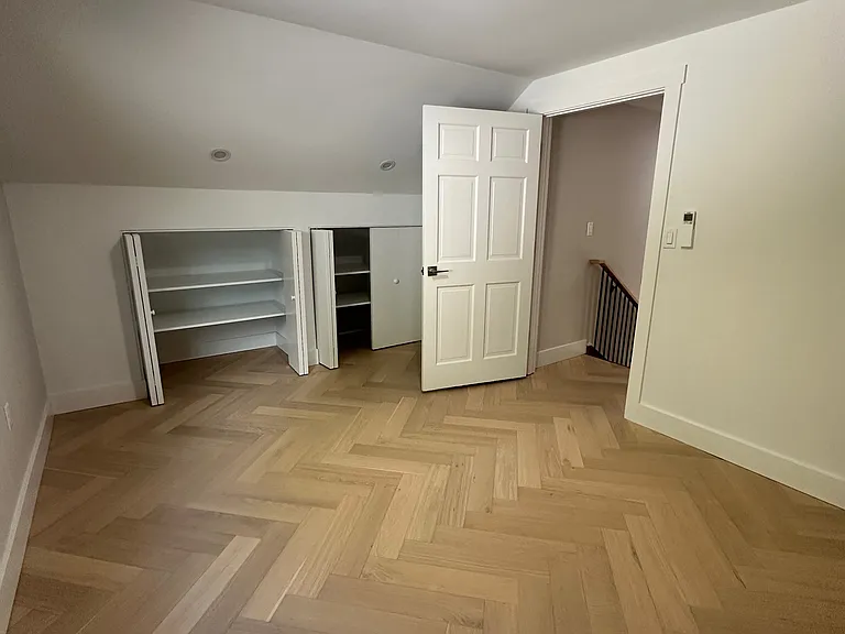 7001 E Loop Rd — Photo 36