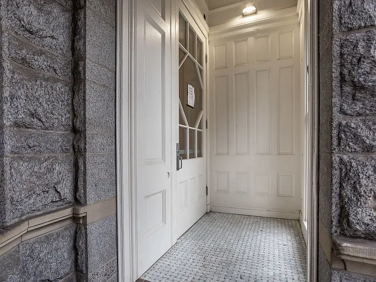 For Rent: Downtown Elegance at 605 Park Ave Your Urban Haven Awaits! — Photo 26