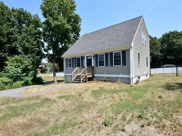 58 Wareham St, Middleboro, MA 02346