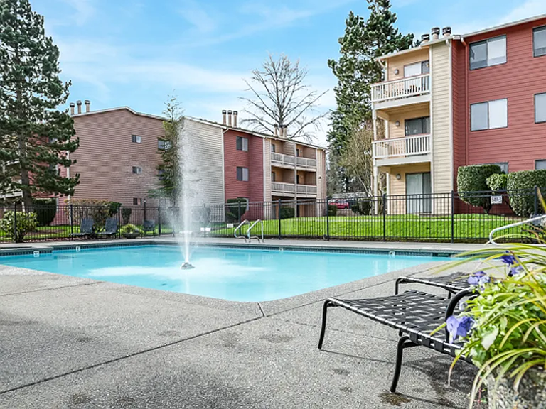 Crystal Springs Apartments — Photo 28