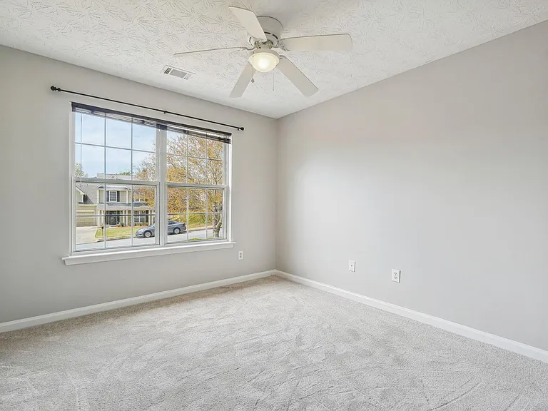1345 Holleybrooke Dr — Photo 24
